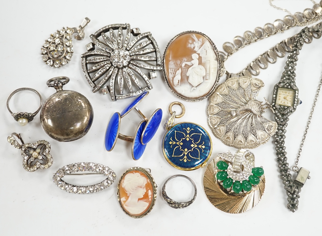 A quantity of assorted costume jewellery, including a garnet set brooch and paste jewellery. Condition - poor to fair